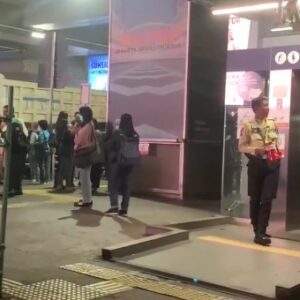 MRT Jakarta Kembali Beroperasi Usai Insiden Jatuhnya Besi Crane