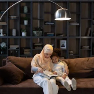 Indahnya Peran Ibu dalam Islam: Menghormati Sosok yang Penuh Cinta dan Pengorbanan