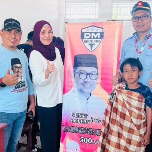 Bakti Sosial H. Darmawangsyah Muin: Sunatan Gratis untuk Anak-Anak Kurang Mampu