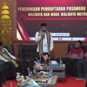 Jelang Pilkada 2024, Paslon Wahdi Siradjuddin-Qomaru Zaman Resmi Daftar ke KPU Metro