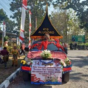 Semarak HUT RI ke-79, Yonif 410/Alugoro Kenalkan Adat Nusantara di Karnaval Blora