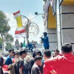 Serukan Kawal Putusan MK Soal Pilkada, Ribuan Mahasiswa Geruduk Kantor DPRD Lampung