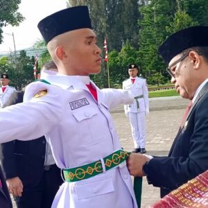 Bupati kukuhkan 20 Anggota Paskibra Kabupaten Toba