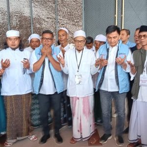 Akhirnya Abuya Asep Pimpinan Ponpes Al-Hidayah Cisantri sekaligus pimpinan Umum IPASI dukung Andra Soni sebagai Calon Gubernur Banten