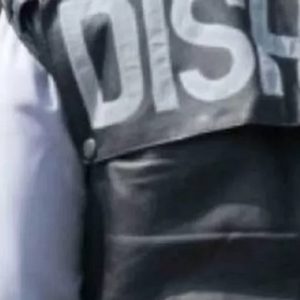 Parah !!! Oknum Dishub di Terminal Slawi maksa minta uang parkir kendaraan berhenti