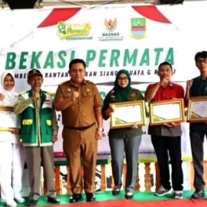 Pj Bupati Bekasi Hadiri Sekaligus Luncurkan Program Bekasi Permata dan Bekasi Bening