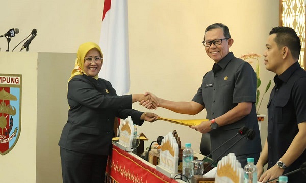 Rapat Paripurna DPRD Lampung Bahas Pandangan Fraksi-Fraksi dan Jawaban Gubernur