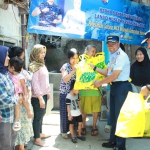 Tingkatkan Kesejahteraan Masyarakat, Danlanud Husein Sastranegara Resmikan Fasilitas MCK