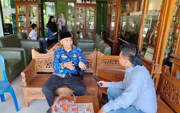 Turtutup bagi media, Kepsek SMAN 1 Pelabuhanratu terindikasi korupsi Dana BOS senilai 6,8 miliar