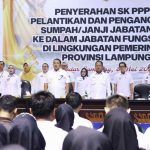 Lantik dan Sumpah Jabatan, Ketua DPRD Lampung Dampingi Gubernur Serahkan SK PPPK