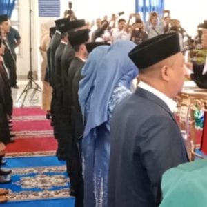 20 Anggota DPRD Butur Resmi DiLantik Wakil Ketua Pengadilan Negeri Raha