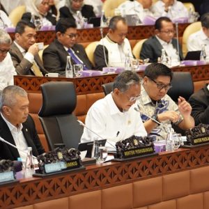 Rapat Kerja Pertama, Komisi V DPR RI Apresiasi ’Semangat Merah Putih’ Menteri Pekerjaan Umum Dody Hanggodo