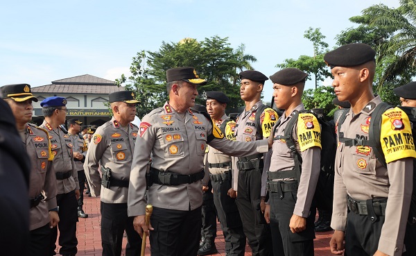 Amankan Pilkada serentak, Kapolda Banten pimpin apel pergeseran pasukan Mantap Praja Maung 2024