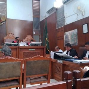 Dianggap tidak kompeten, Kuasa Hukum Alexander VIictor worotikan dan Purnov Apituley geram terhadap para saksi