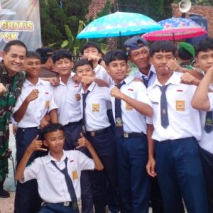 Dukung program Asta Cita, Danrem 061/Sk bersama Ibu Ketua Persit Koorcab Rem 061 PD III/Siliwangi bbagikan 1000 paket makan bergizi