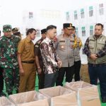 Jelang Pilkada Serentak 2024, Kapolda Bersama Pj. Gubernur Kaltim Tinjau Gudang Logistik Pemilu Kota Bontang