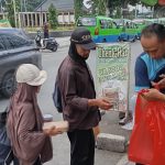 Jumat Berkah, BRI BO Dewi Sartika Peduli Masyarakat Sekitar