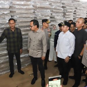 Pastikan Kesiapan Pilkada 2024, Wamendagri Bima Tinjau Logistik di Kota Bandar Lampung