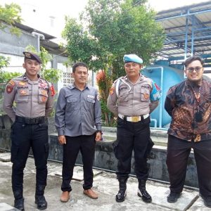 Polres Bontang Amankan Kampanye Door to Door Paslon Walikota di RS Amalia