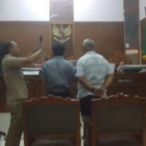 Sidang lanjutan dugaan korupsi dan pencucian uang di Pengadilan Negeri Jakarta Selatan berlangsung alot