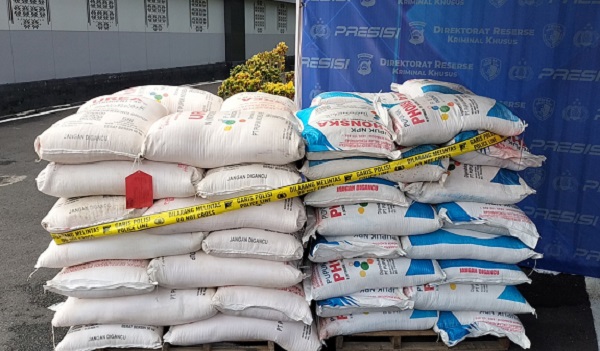 Subdit Indagsi Ditreskrimsus Polda Sumsel gagalkan penyelundupan 17,2 ton Pupuk Bersubsidi