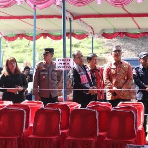 Tinjau Simulasi Riil Putungsura, Pjs. Bupati Toba Sampaikan Dukungan Pelaksanaan Pilkada