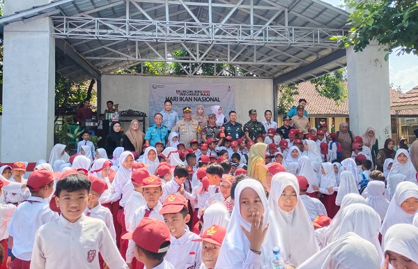 Wujudkan Generasi Emas 2025, Satker KKP Pelabuhanratu selenggarakan makan bergizi gratis