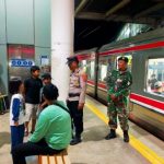 Amankan Natal dan Tahun Baru, Polsek Maja Tempatkan personil di Stasiun Kereta