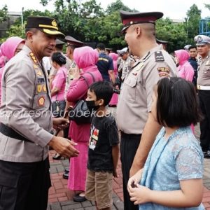 Apel upacara Kenaikan Pangkat di Satker Mapolrestro Bekasi 