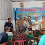 Berasal dari Anggaran DD Tahun 2024, Tim Pelaksana Kegiatan Serah Terimakan Bangunan Fisik