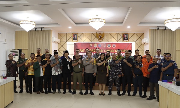Kapolres Ketapang Pimpin Rapat Koordinasi Lintas Sektoral Pastikan Perayaan Natal dan Tahun Baru Kondusif