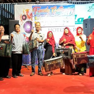 Lepas Purna Bakti Kepala Sekolah Metro, PT. Sofyan Tour dan Travel Ajak Kunjungi Kedas Resort Minangrua