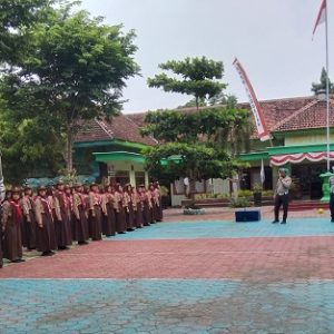 Minimalisir pelanggaran lalulintas, Satlantas Polres Trenggalek lakukan sosialisasi di SMPN 1 Pogalan  