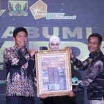Program Sehat Amanah Beriman, Kapolres Sukabumi Raih Penghargaan Radar Sukabumi Award