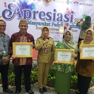 SMPN 213 Jakarta raih penghargaan Sekolah Adiwiyata kategori penanganan limbah minyak jelantah terbaik