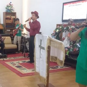 Sambut Natal dan Tahun Baru, Keluarga Besar POIM bersama Yayasan Kasih Peduli Umat berbagi kasih dalam doa 