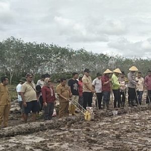 Kapolsek Nanga Tayap Dukung Pelaksanaan Swasembada Pangan Nasional