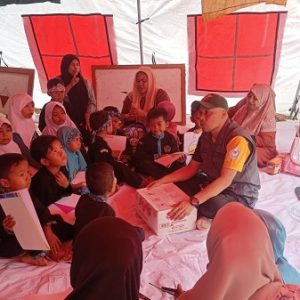 Kunjungi Siswa di Tenda Darurat, Camat Pelabuhanratu: Pendidikan Prioritas, Pastikan mereka tetap bisa belajar