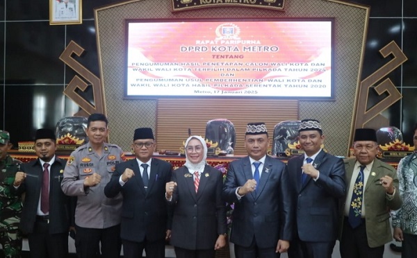 Paripurna DPRD Tetapkan Bambang-Rafiq sebagai Walikota dan Wakil Walikota Metro 2025-2040