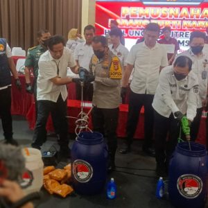 Kapolda Sumsel Musnahkan Sebanyak 49,64 kilo gram Sabu