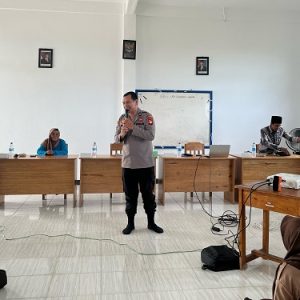 Kanit Binmas Polsek Benua Kayong Sosialisasikan Bahaya Narkoba dan Kenakalan Remaja
