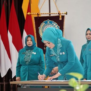 Ketua TP. PKK Provinsi Lampung Lantik 13 Ketua TP. PKK Kabupaten/Kota Periode 2025-2030