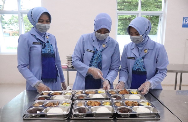 Kontrol Kualitas Pangan Jadi Prioritas Dalam Program Makan Bergizi Gratis di SPPG Lanud Husein Sastranegara