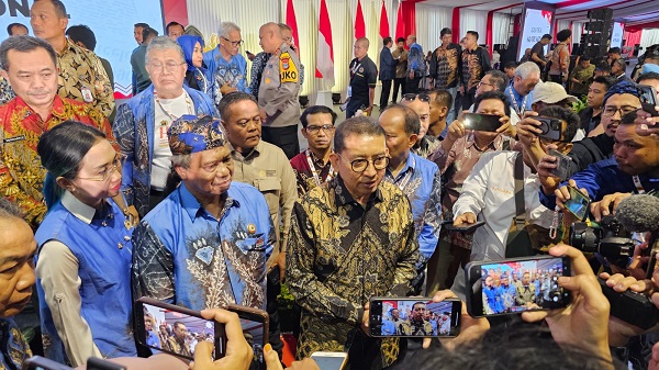 Tekankan Pentingnya Budaya dan Ketahanan Pangan, Anton Charliyan  Kehadiran Fadli Zon di HPN 2025 Banjarmasin Wakili Presiden RI