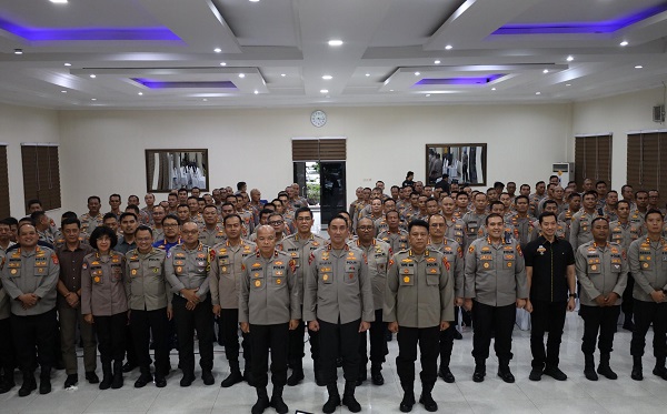 Tindak lanjut Rapim TNI - Polri, Kapolda Banten tekankan pelayanan prima dan humanis