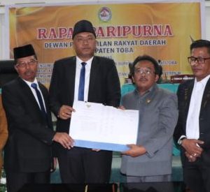 Paripurna DPRD Toba Tetapkan Kepala Daerah Terpilih