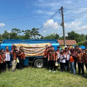 Sapma Pemuda Pancasila Salurkan Bantuan Sosial ke Korban Bencana Banjir di Bekasi
