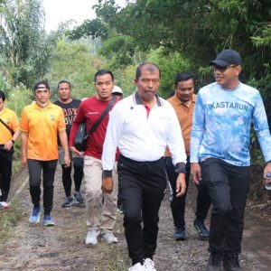 Jalan Santai ke Puncak Dolok Tolong Awali Perayaan HUT ke-26 Kabupaten Toba