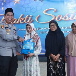 Polres Sukabumi Kirim Ribuan Paket Sembako ke Lokasi Bencana