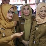 Kunjungi Pasar Sukadana, Bupati Lampung Timur Pastikan Ketersediaan Sembako